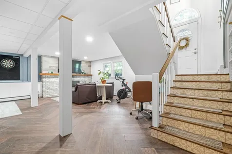 18 Frost Road Derry NH 03038