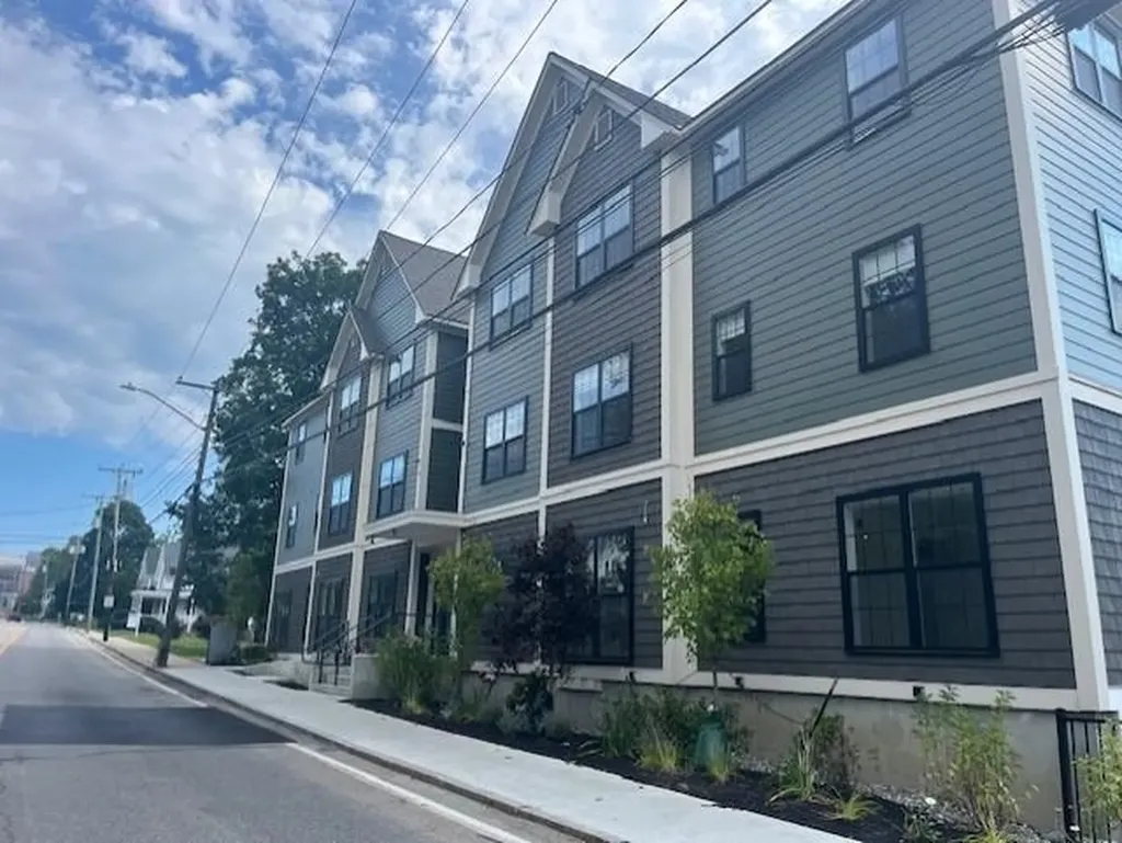 725 Central Avenue Dover NH 03820