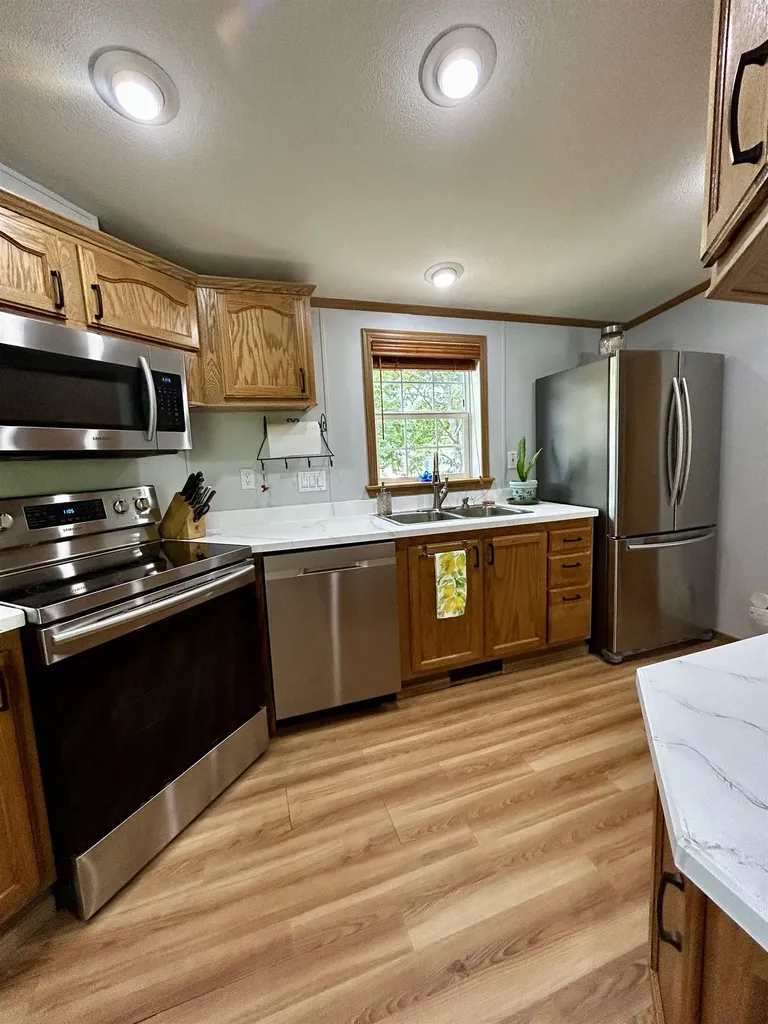 25 West Lane Rochester NH 03867