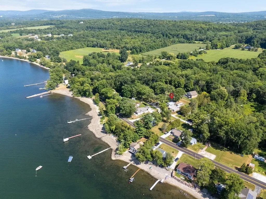 33 Campano Drive Georgia VT 05478