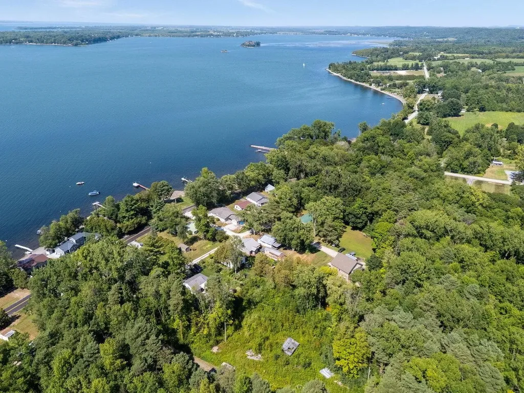 33 Campano Drive Georgia VT 05478