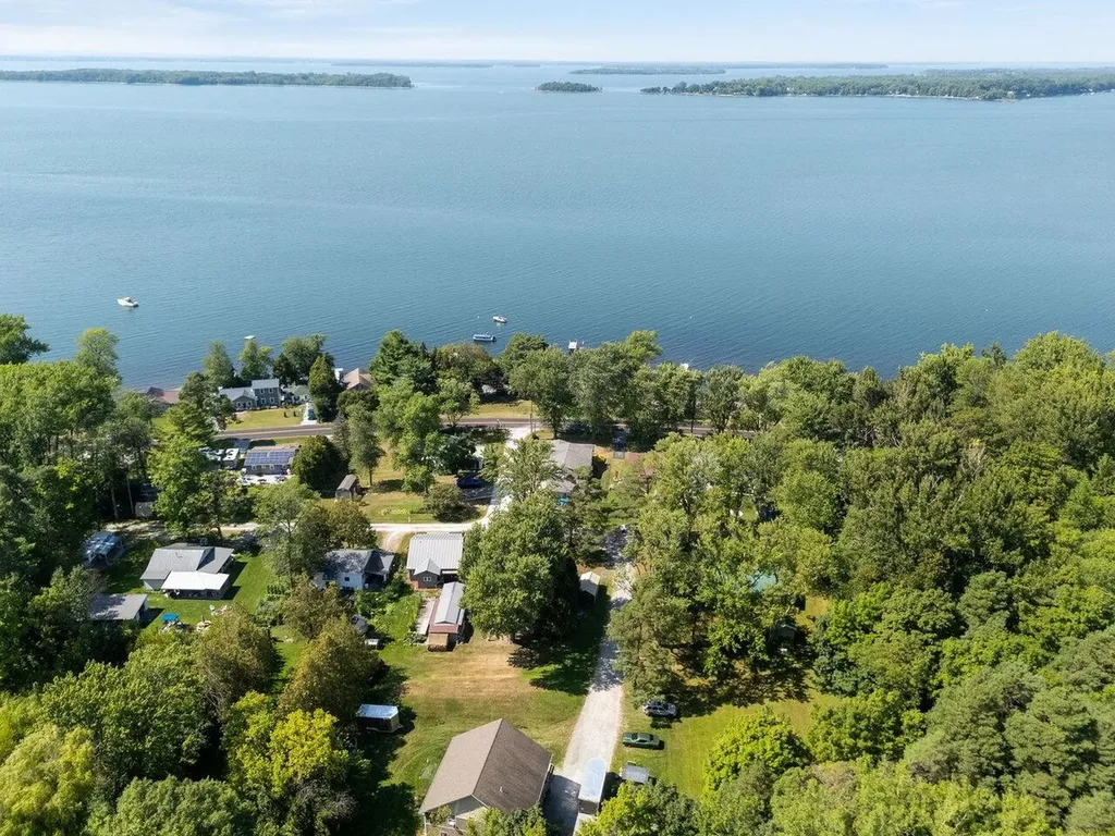 33 Campano Drive Georgia VT 05478