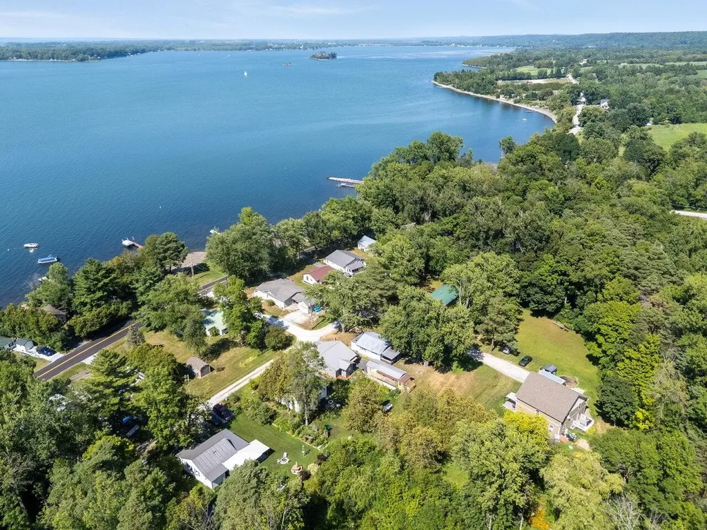 33 Campano Drive Georgia VT 05478