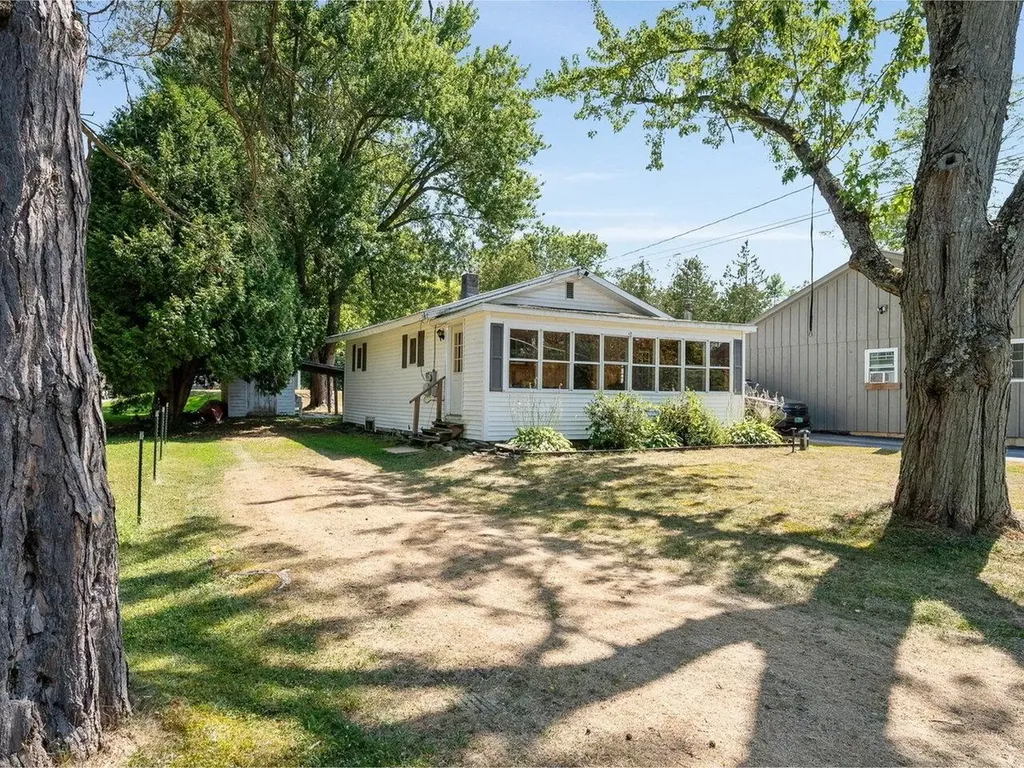33 Campano Drive Georgia VT 05478