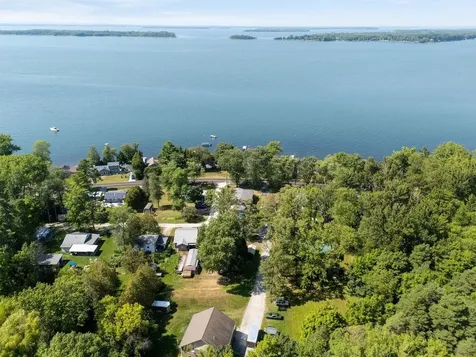 33 Campano Drive Georgia VT 05478