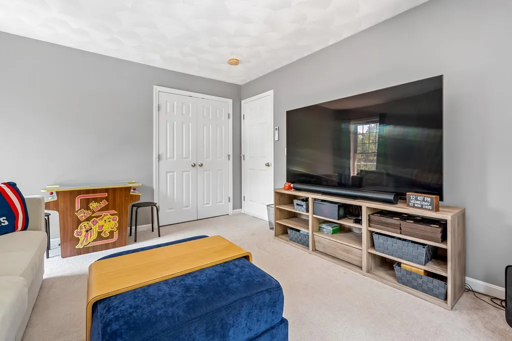 150 Kendall Pond Road Windham NH 03087