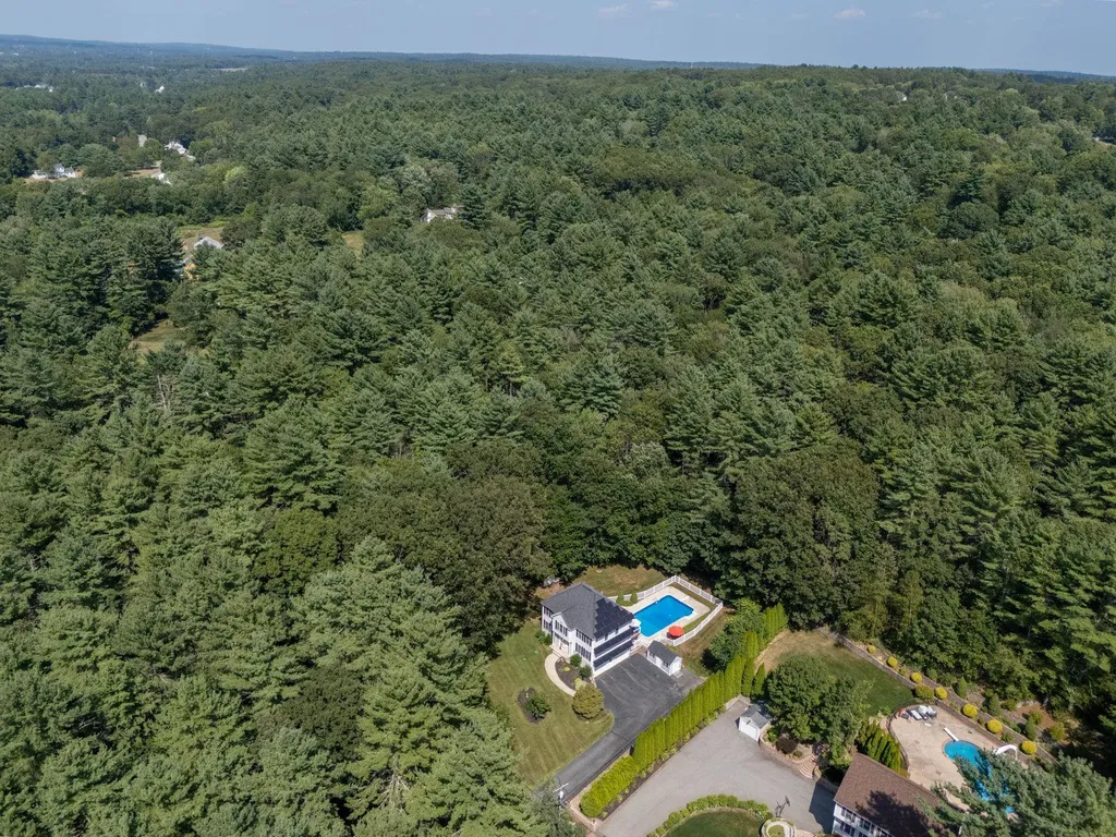 150 Kendall Pond Road Windham NH 03087