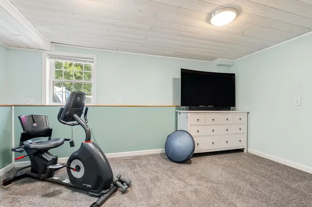 150 Kendall Pond Road Windham NH 03087