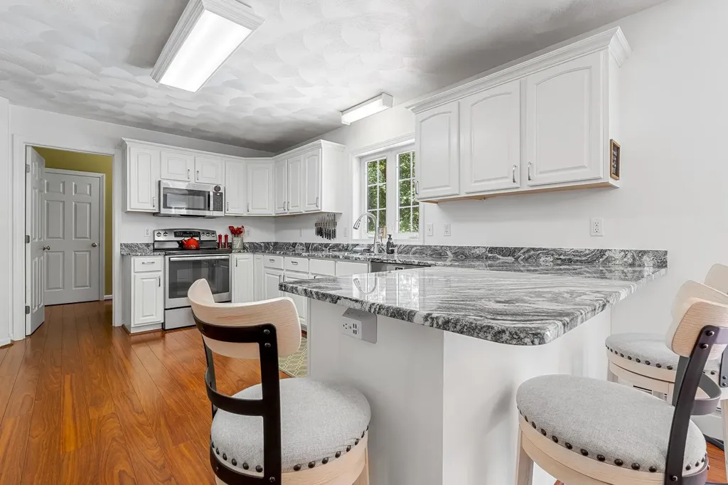150 Kendall Pond Road Windham NH 03087