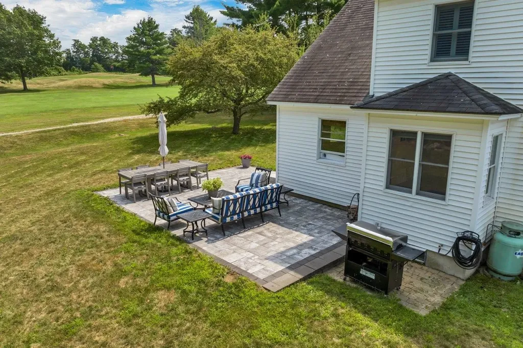 7 Edgewood Terrace Wolfeboro NH 03894