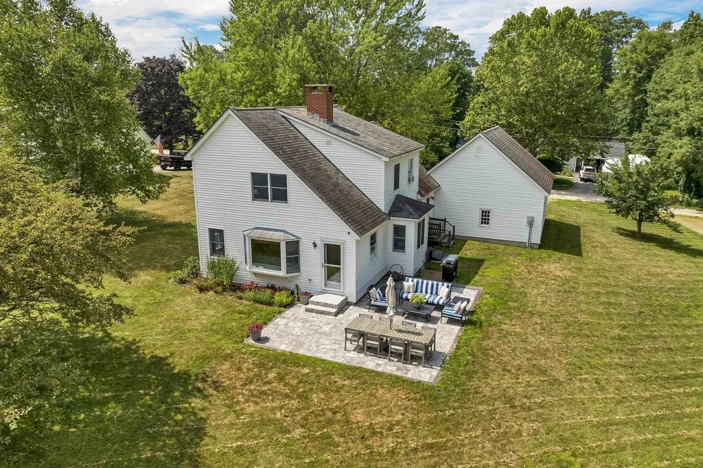 7 Edgewood Terrace Wolfeboro NH 03894