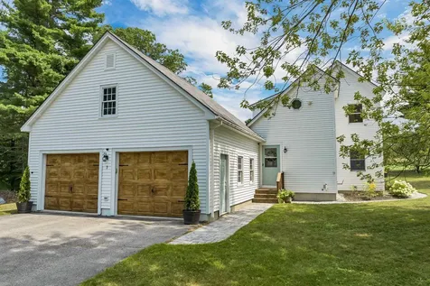 7 Edgewood Terrace Wolfeboro NH 03894