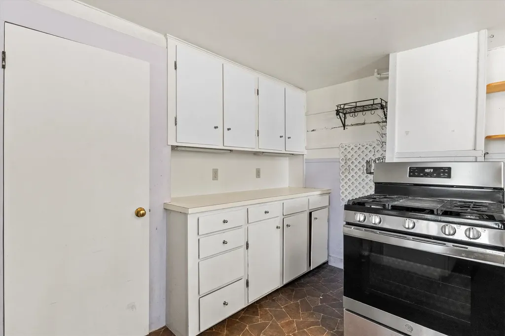 23 Pleasant Street Pembroke NH 03275