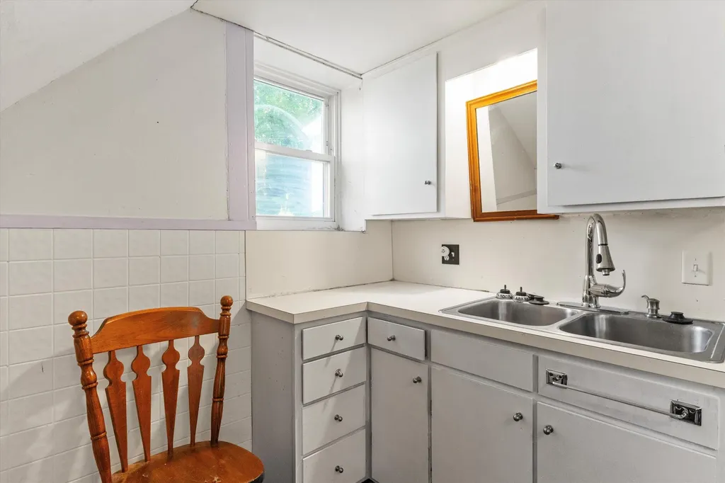 23 Pleasant Street Pembroke NH 03275