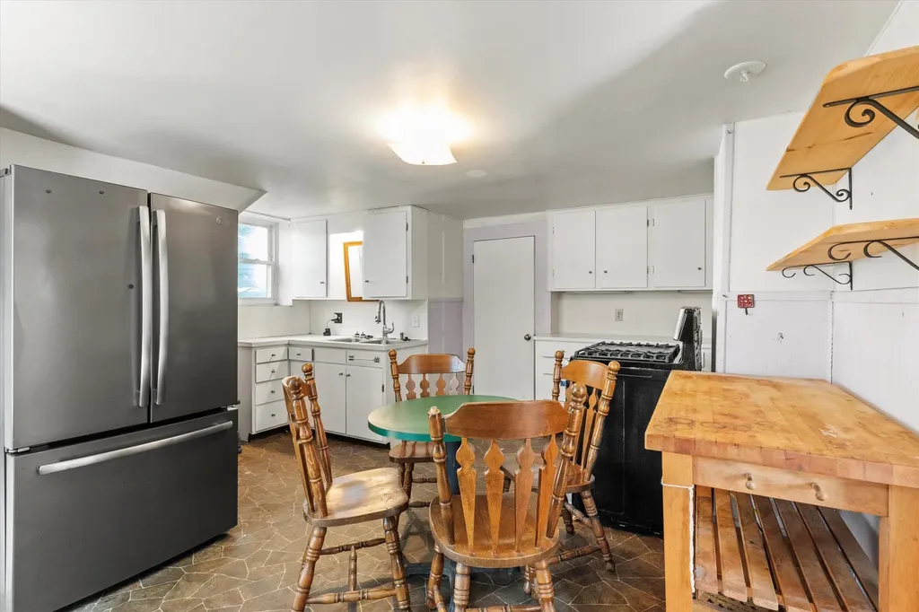 23 Pleasant Street Pembroke NH 03275