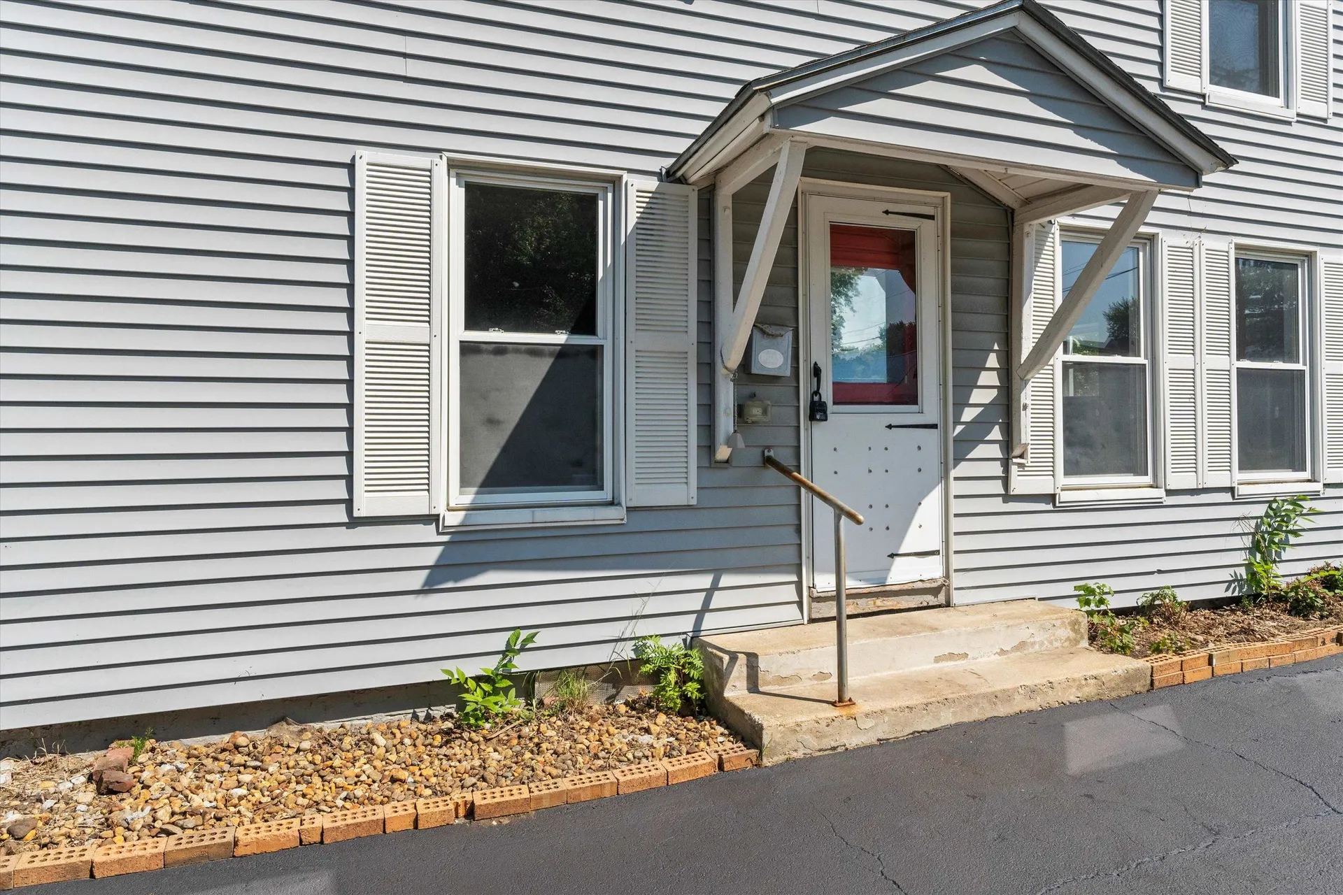 23 Pleasant Street Pembroke NH 03275