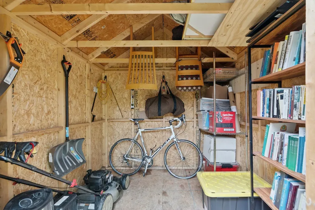 31 Pillsbury Street Enfield NH 03748