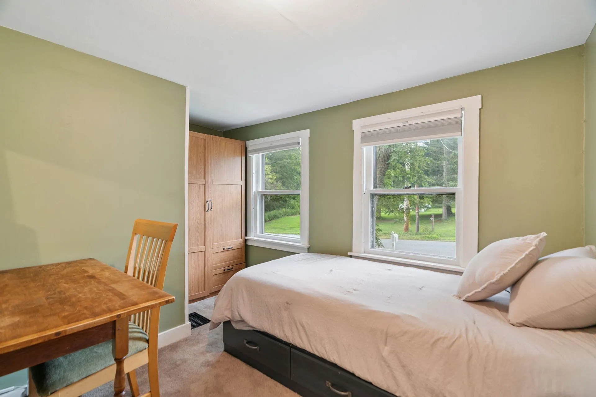 31 Pillsbury Street Enfield NH 03748