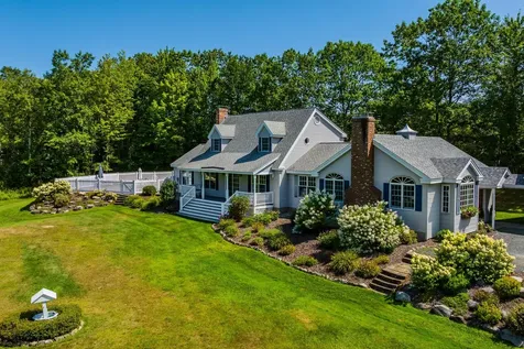 8 Stagecoach Road Lebanon NH 03766