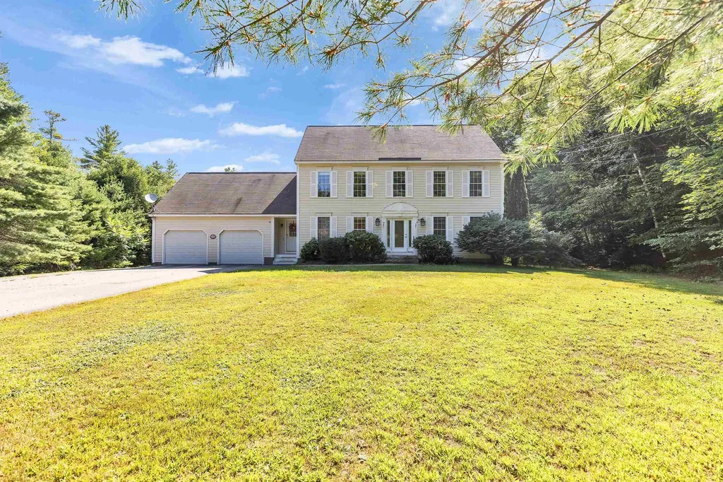 15 Foxberry Drive New Boston NH 03070