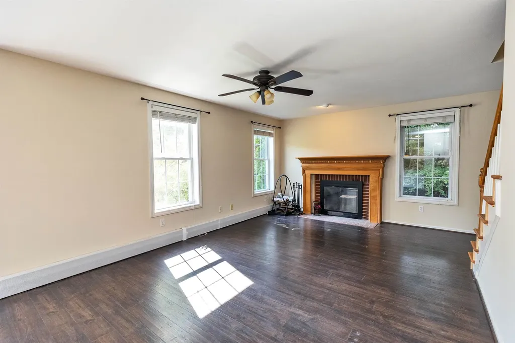 15 Foxberry Drive New Boston NH 03070