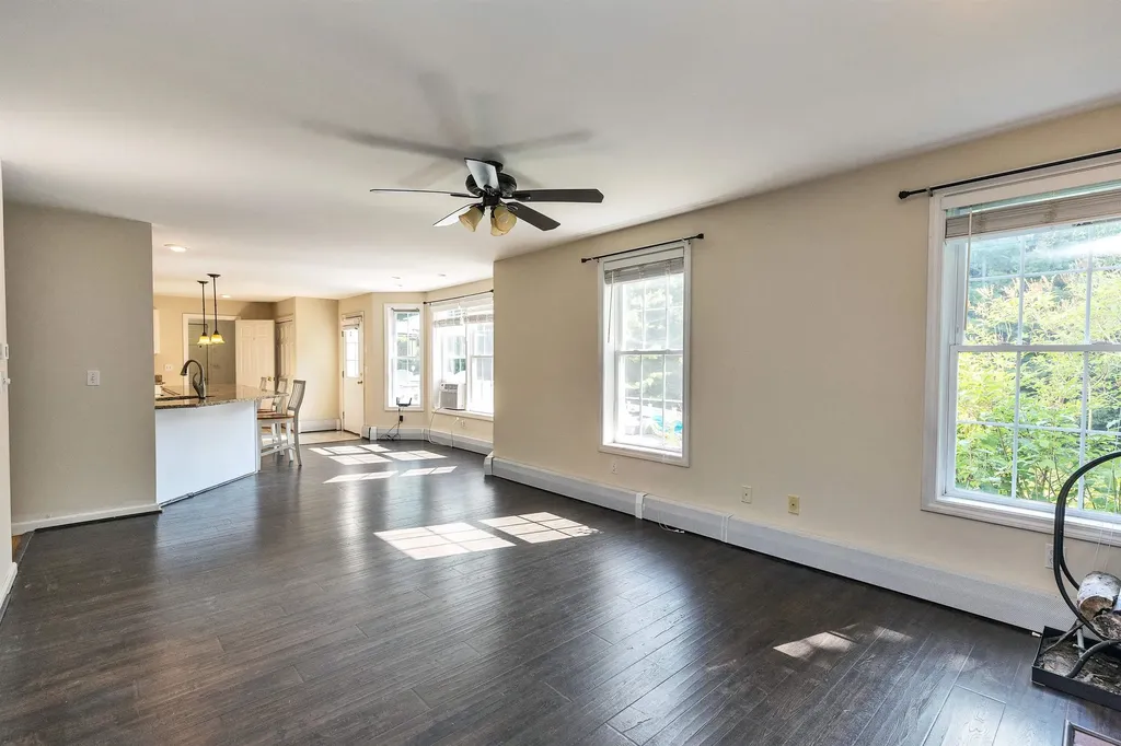 15 Foxberry Drive New Boston NH 03070