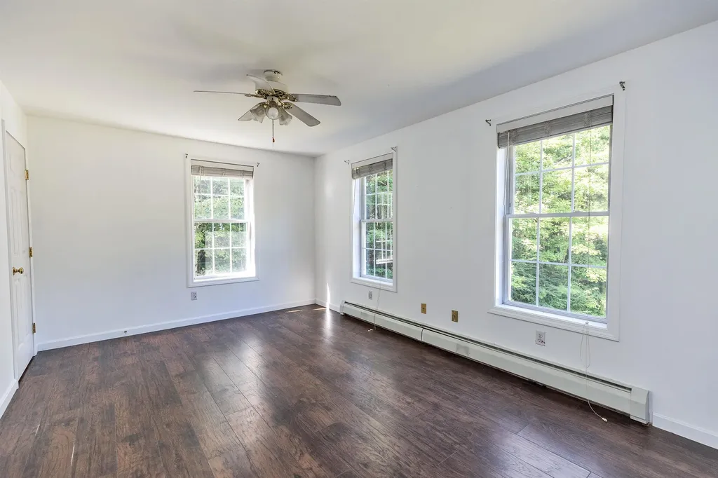 15 Foxberry Drive New Boston NH 03070