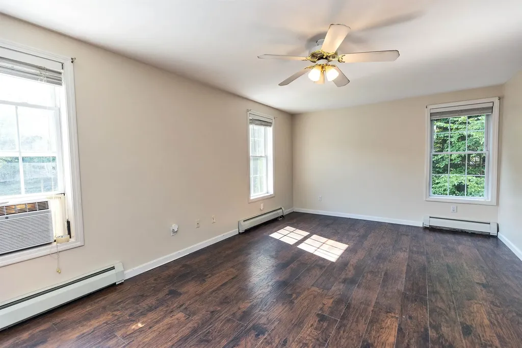 15 Foxberry Drive New Boston NH 03070
