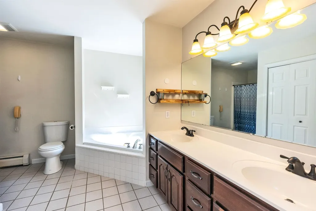 15 Foxberry Drive New Boston NH 03070