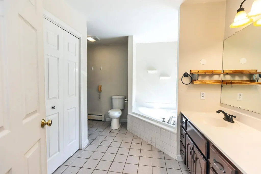 15 Foxberry Drive New Boston NH 03070