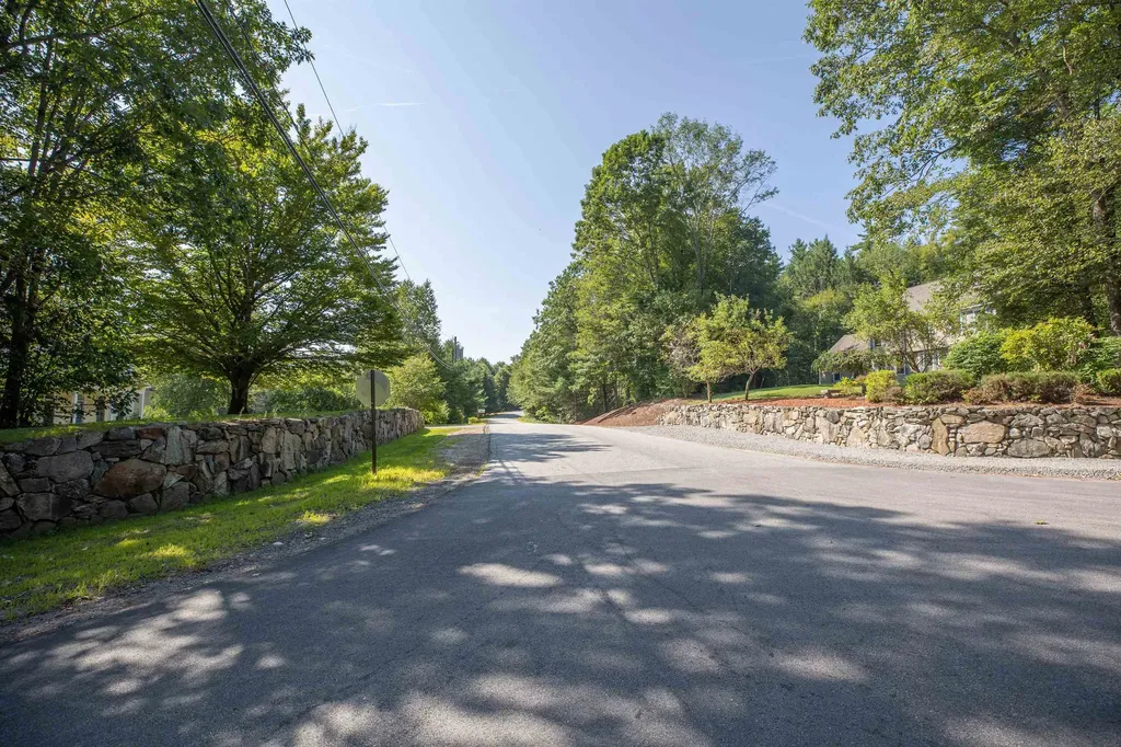 15 Foxberry Drive New Boston NH 03070