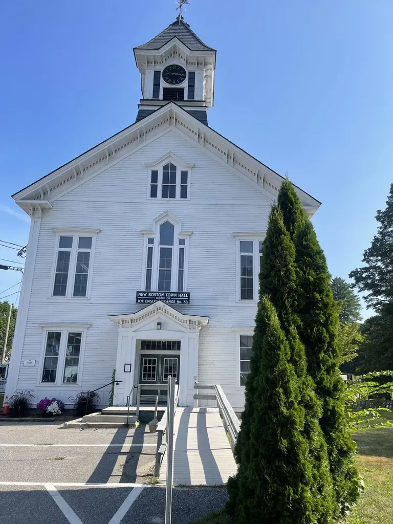 15 Foxberry Drive New Boston NH 03070