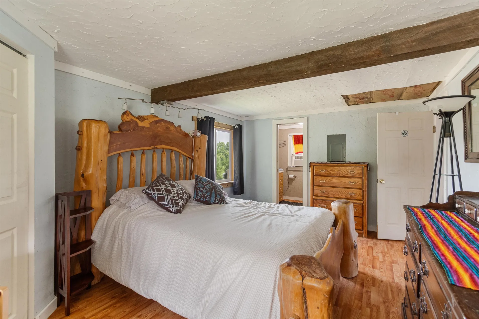 6493 Dorset Street Shelburne VT 05482-7096