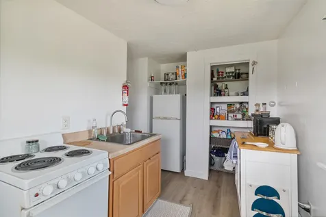 6493 Dorset Street Shelburne VT 05482-7096