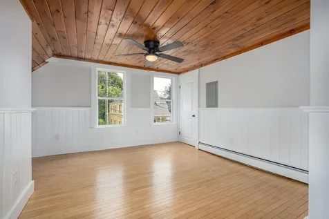 21 King Street Rochester NH 03867