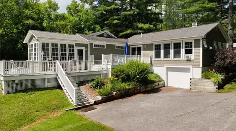 752 Pleasant Street New London NH 03257