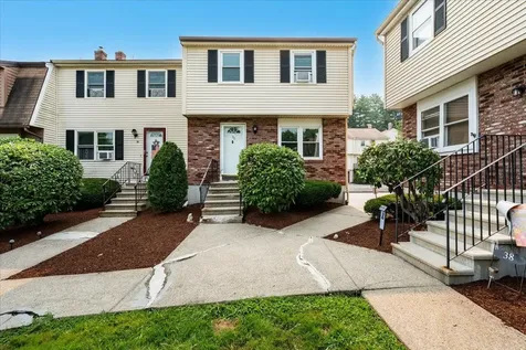 36 Stonegate Lane Derry NH 03038