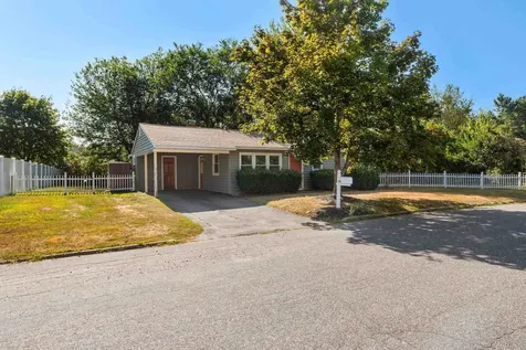 66 Kelwyn Drive Somersworth NH 03878