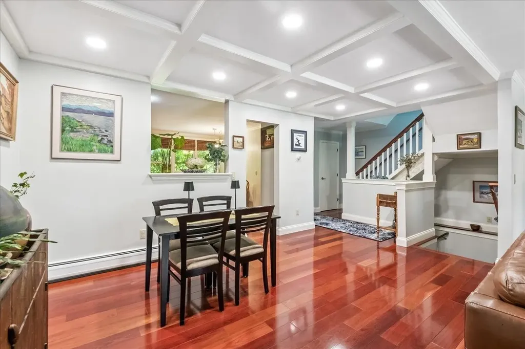 M8 Stonehedge Drive South Burlington VT 05403