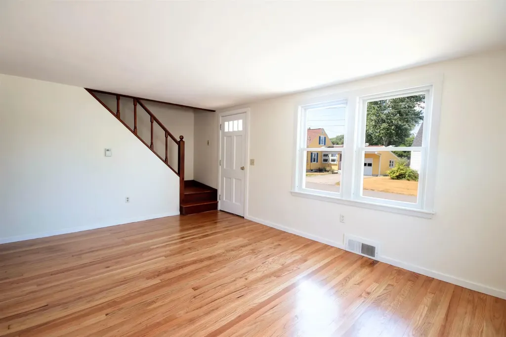 21 Laurier Street Somersworth NH 03878