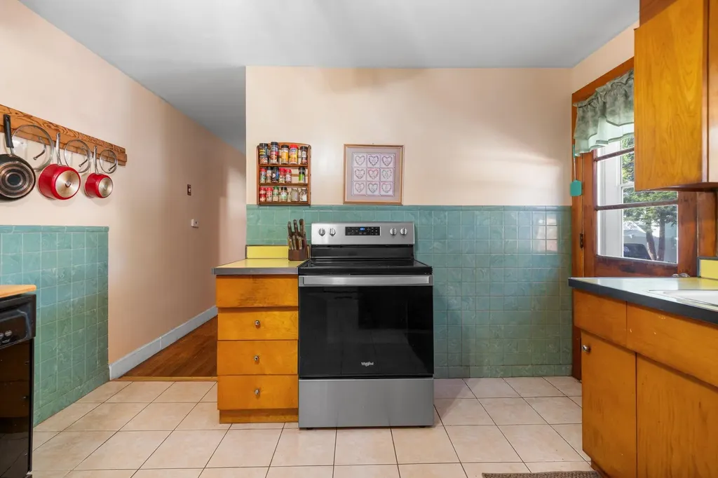 20 Messer Avenue Salem NH 03079