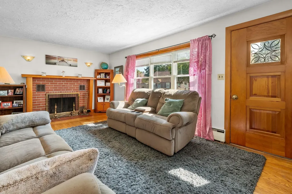 20 Messer Avenue Salem NH 03079