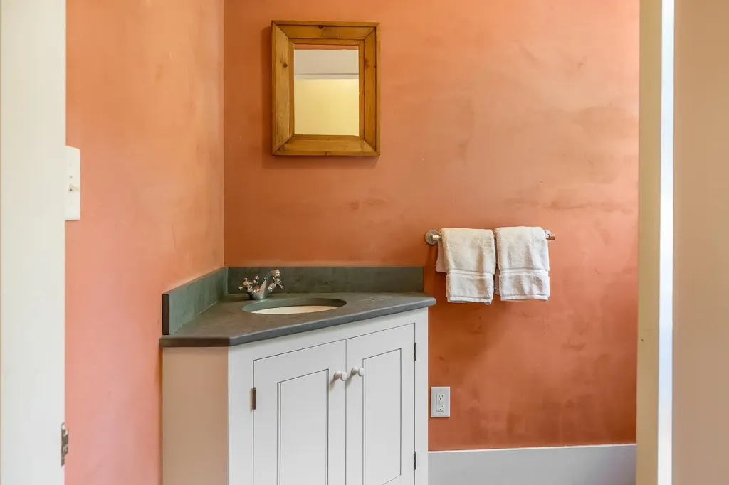 15 Brigham Hill Road Norwich VT 05055