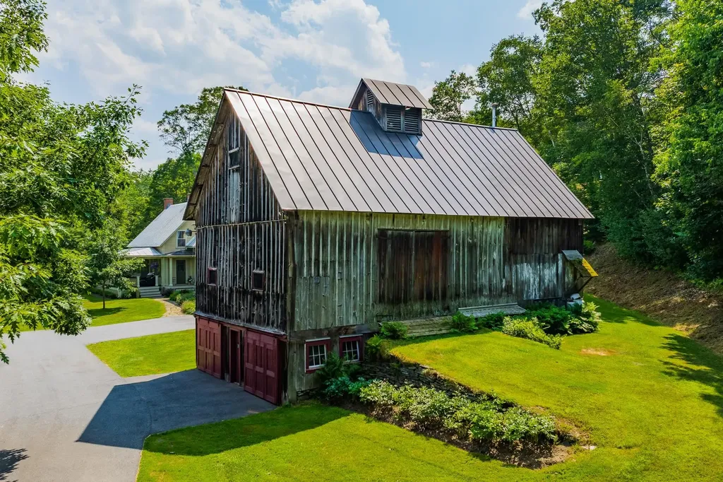 15 Brigham Hill Road Norwich VT 05055