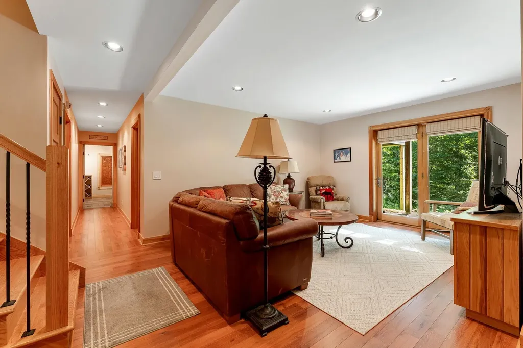353 Boulder Pass Warren VT 05674