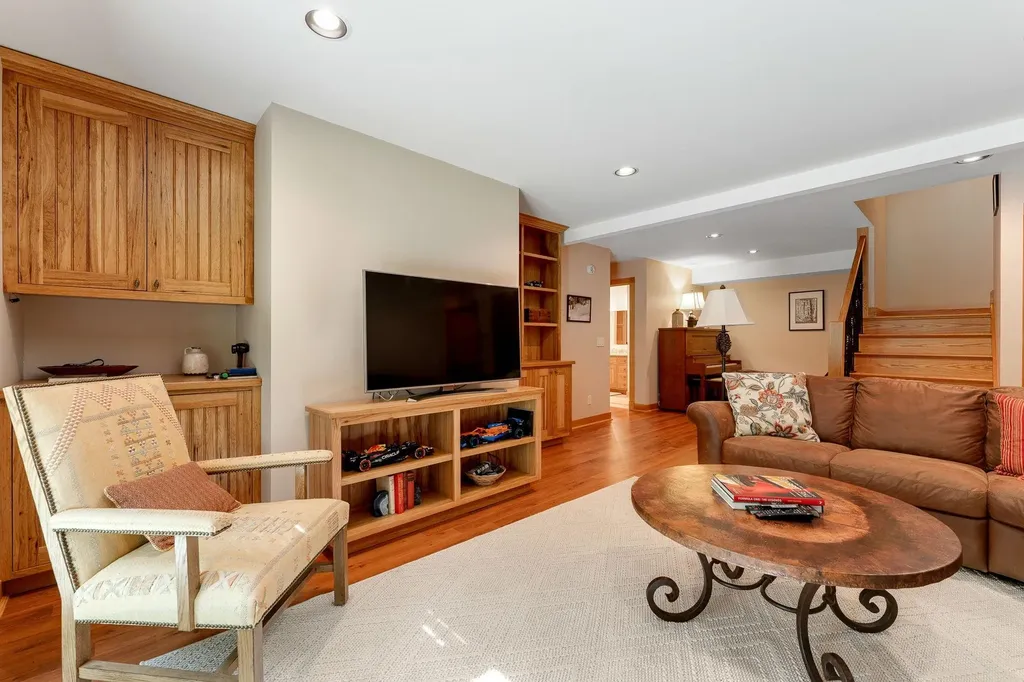 353 Boulder Pass Warren VT 05674