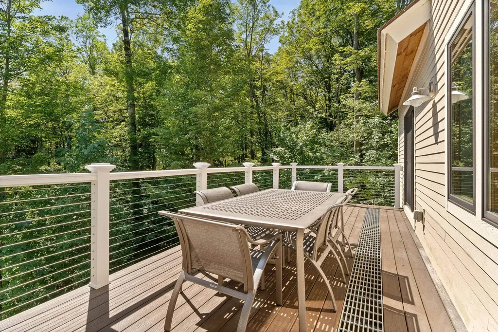 353 Boulder Pass Warren VT 05674
