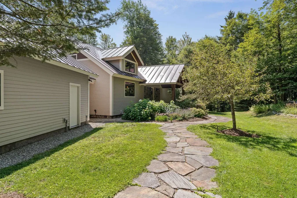 353 Boulder Pass Warren VT 05674