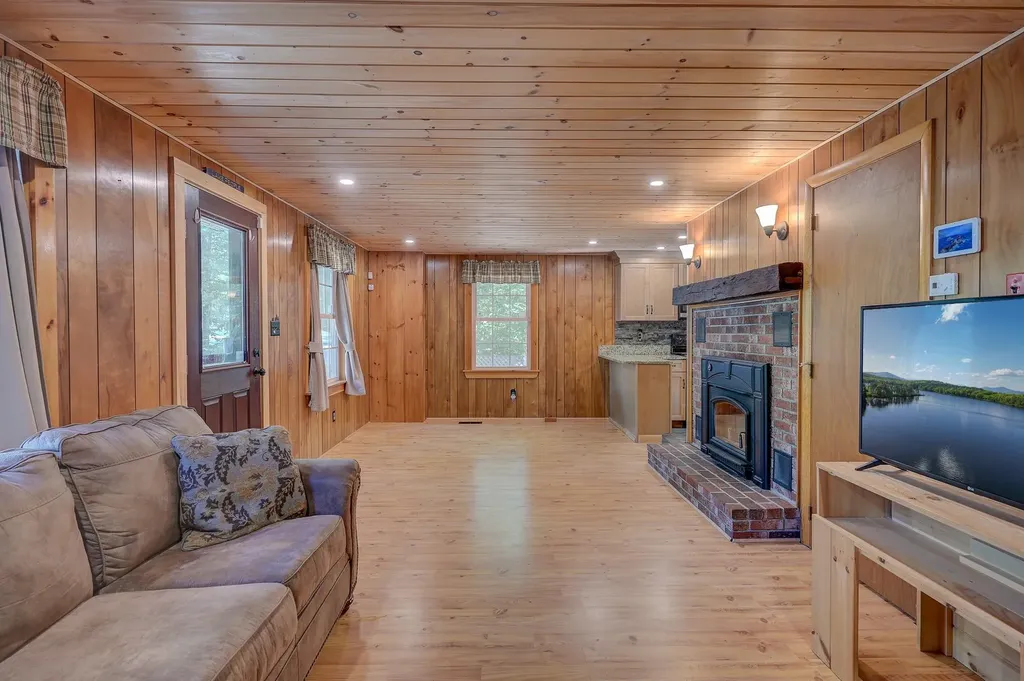 10 Alexander Avenue Madison NH 03875