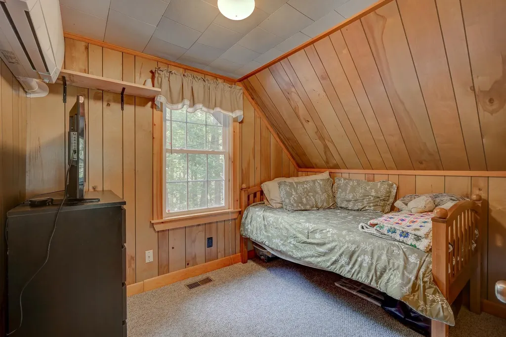 10 Alexander Avenue Madison NH 03875